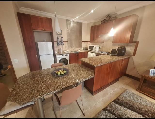 1 BEDROOM APARTMENT FOR SALE IN NEWLANDS